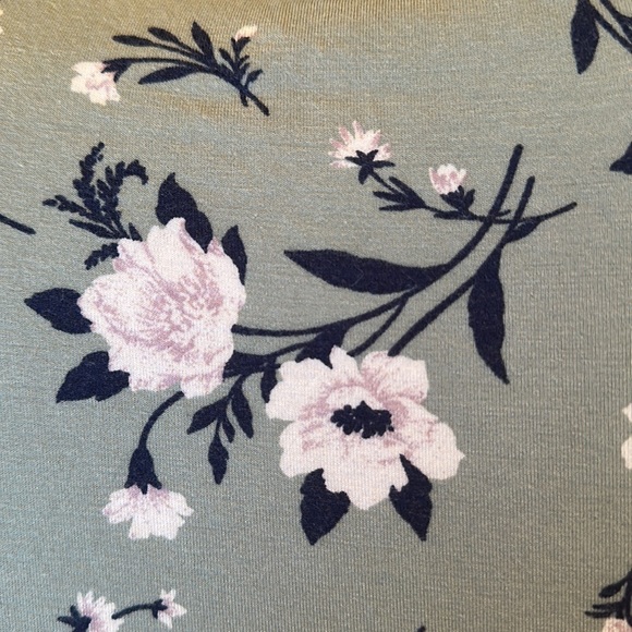 Flirty Mint Green Soft & Sexy top by American Eagle 💜 - Picture 4 of 4